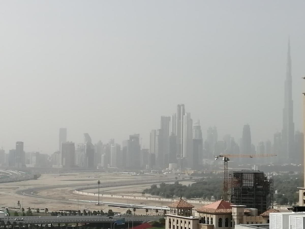 Daire Cozy 1br With Pool And Gym 10mins Away By Drive To Dxb Airport Dubai
