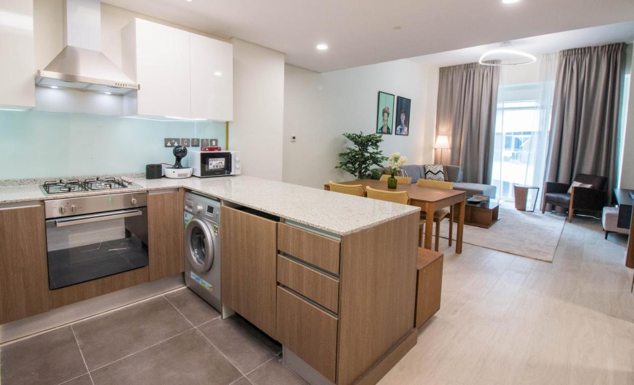 Cozy 1br With Pool And Gym 10mins Away By Drive To Dxb Airport Daire