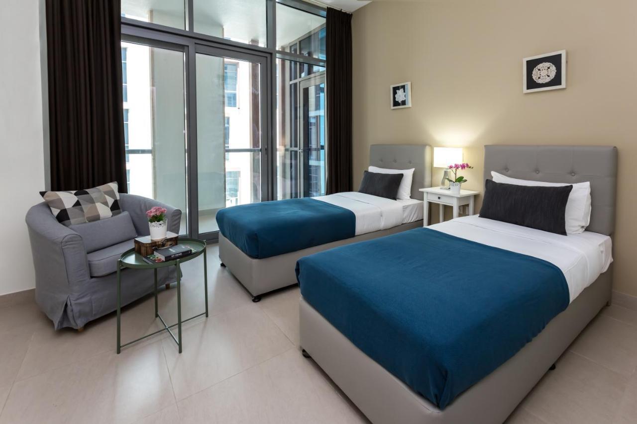 Higuests - Wharf Apartment Dubai