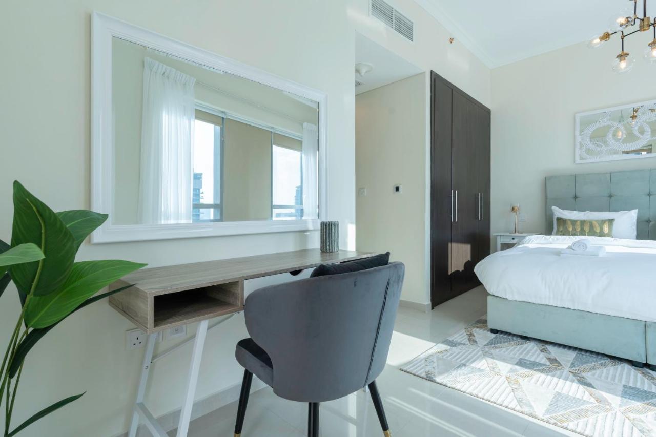 Guestready - Monochromatic Adventure Apartment