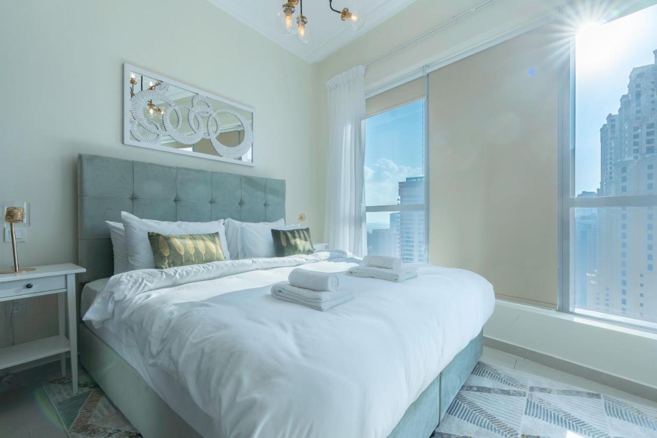 Guestready - Monochromatic Adventure Apartment
