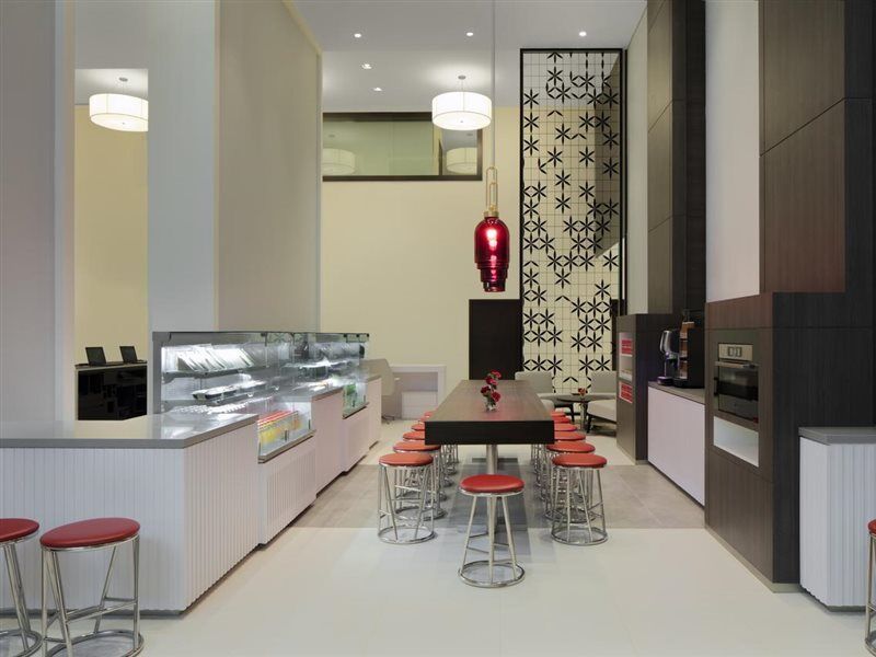 Hyatt Place Jumeirah Residences 4*