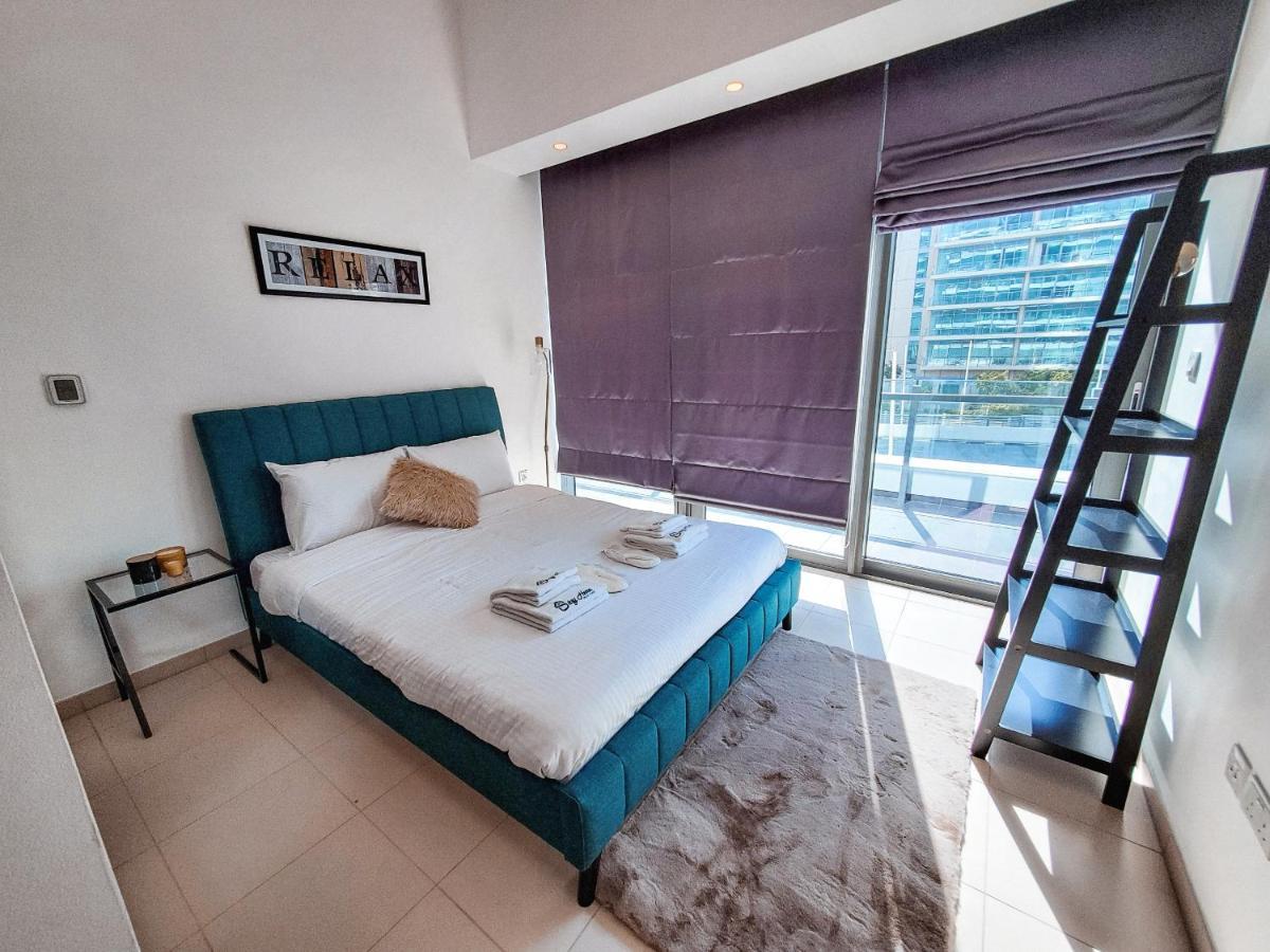 Here - Marina 2 Bedroom Silverene Tower Apartment *