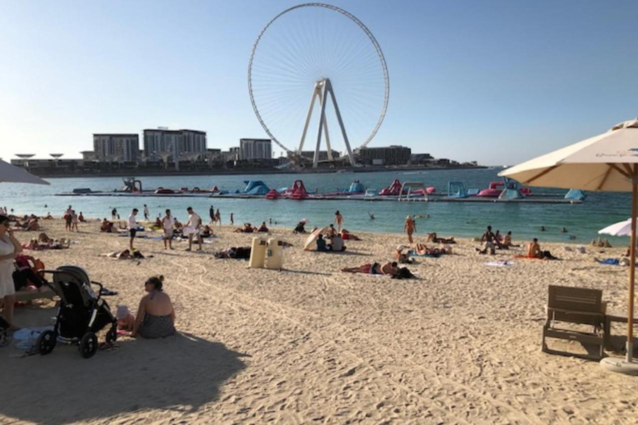 Guestready - Monochromatic Adventure * Dubai