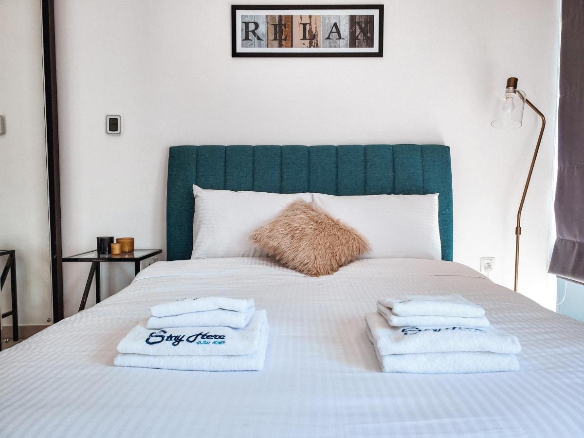 Apartment Here - Marina 2 Bedroom Silverene Tower *