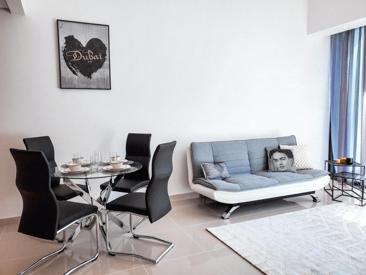 Apartment Here - Marina 2 Bedroom Silverene Tower