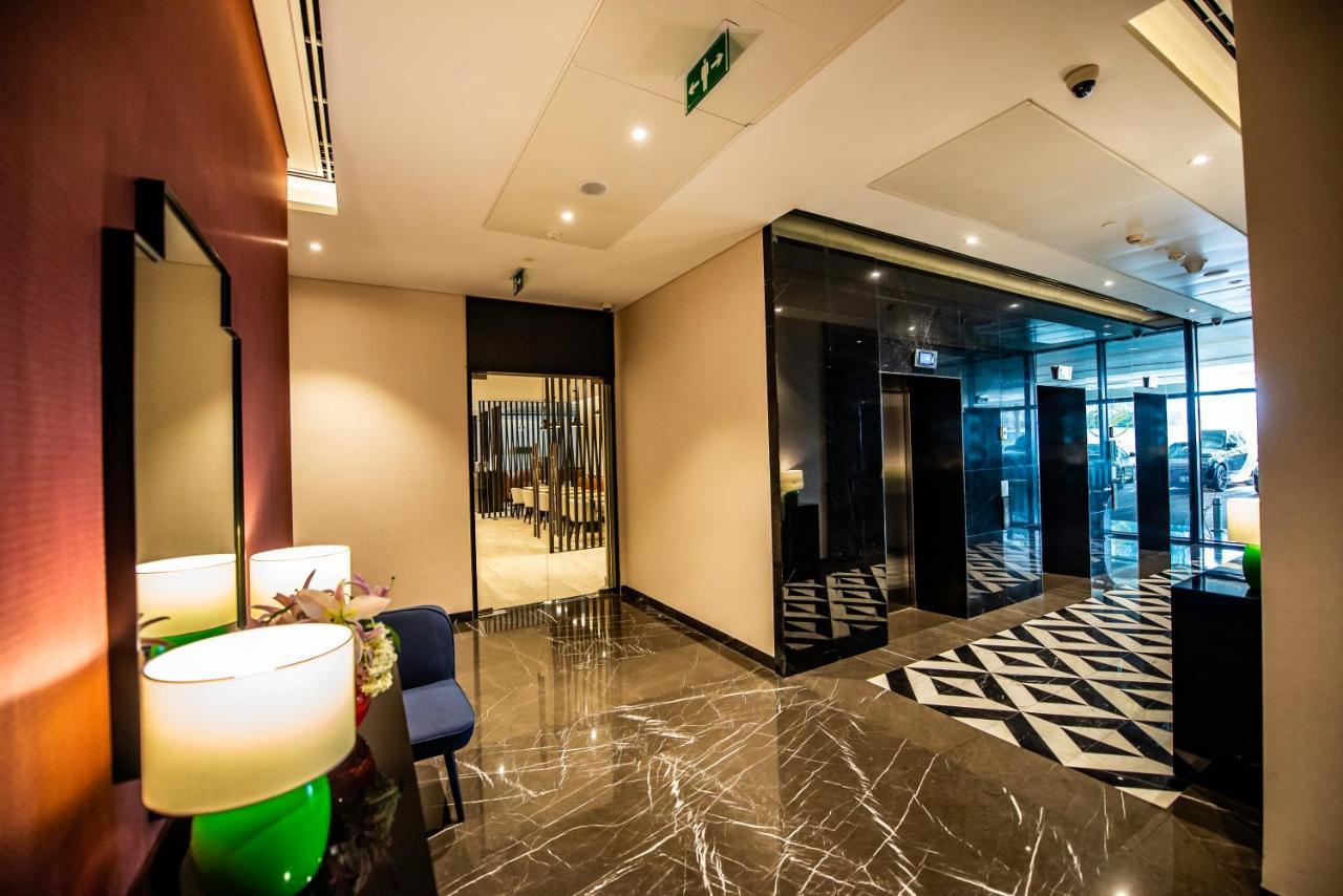 Aparthotel La Vie Gardens 4*