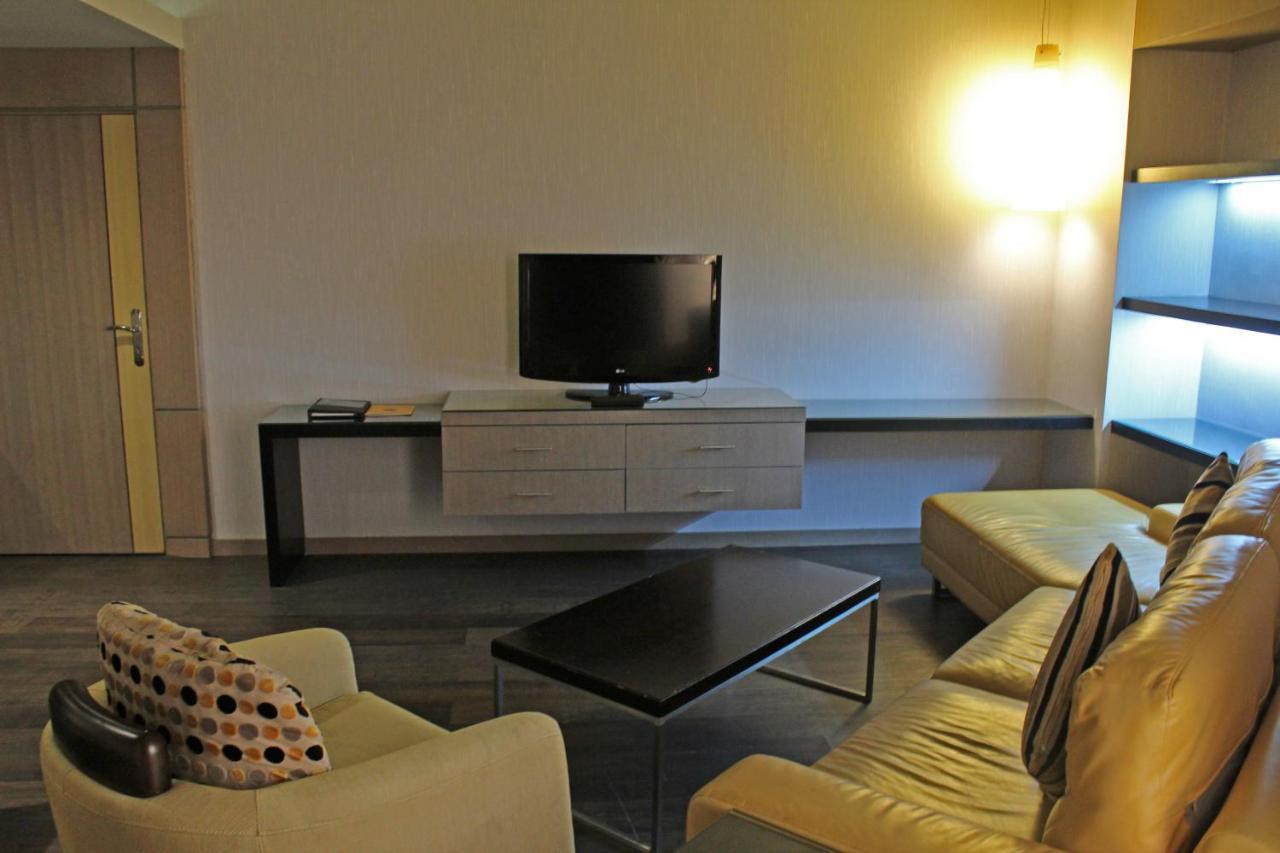 Time Grand Plaza Hotel, Airport 4*