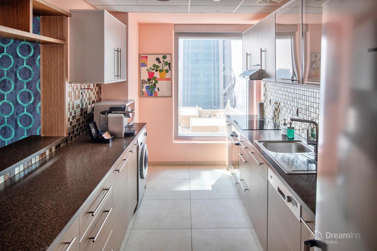 Dream - 48 Burj Gate Downtown Homes Apartment Dubai