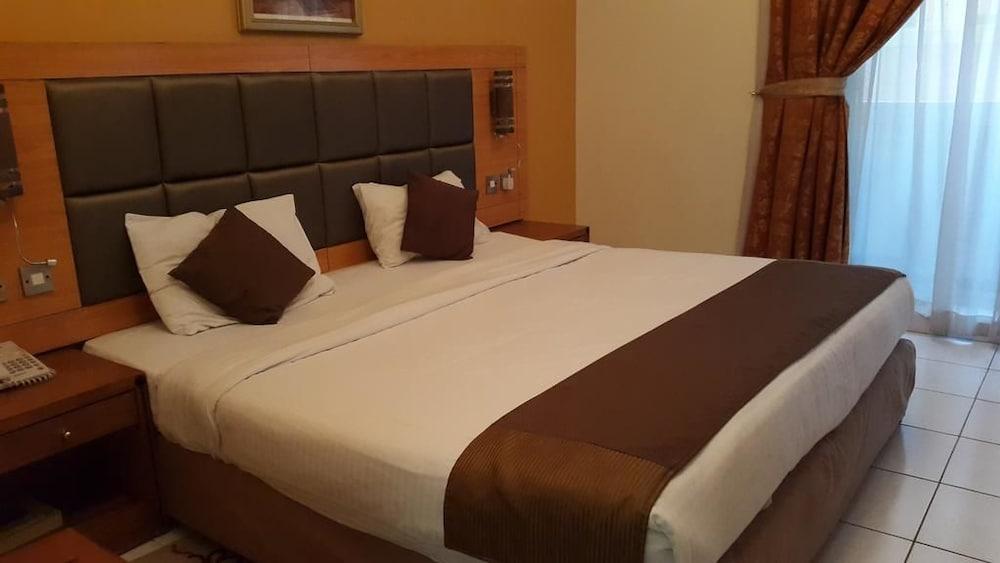 Oyo 123 Royal Aparthotel 2*