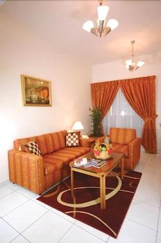 Oyo 123 Royal 2*