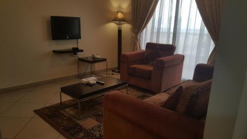 Boulevard City Suites Hotel *