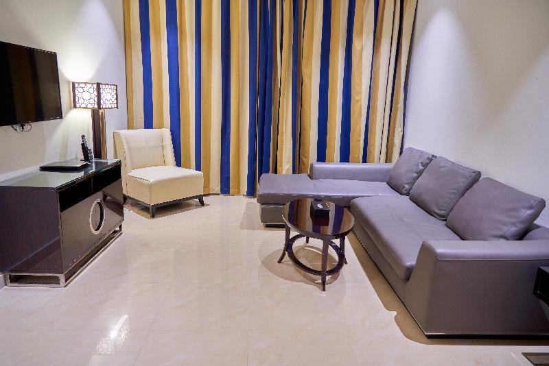 Grand - Al Barsha Aparthotel 3*