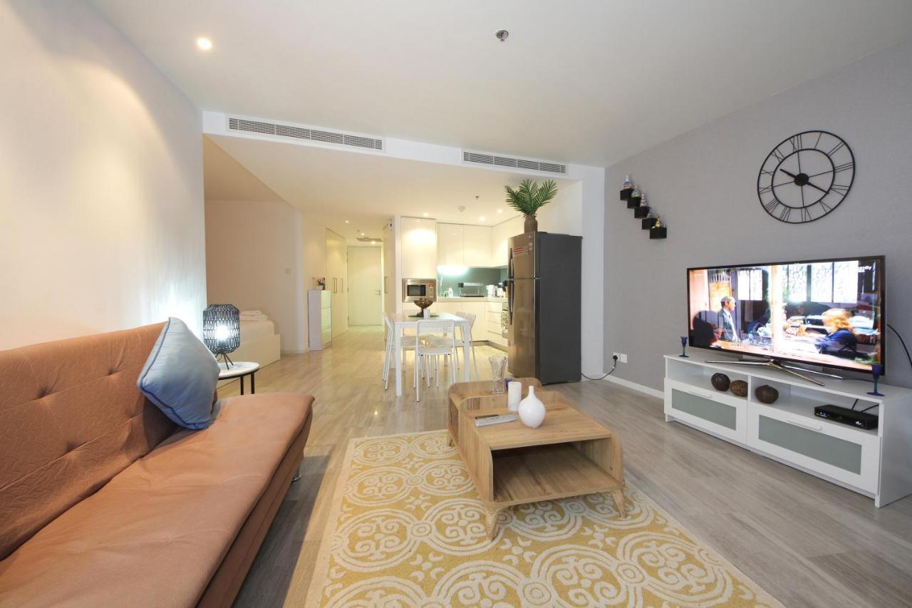 Shh - D1 Tower Apartments * Dubai