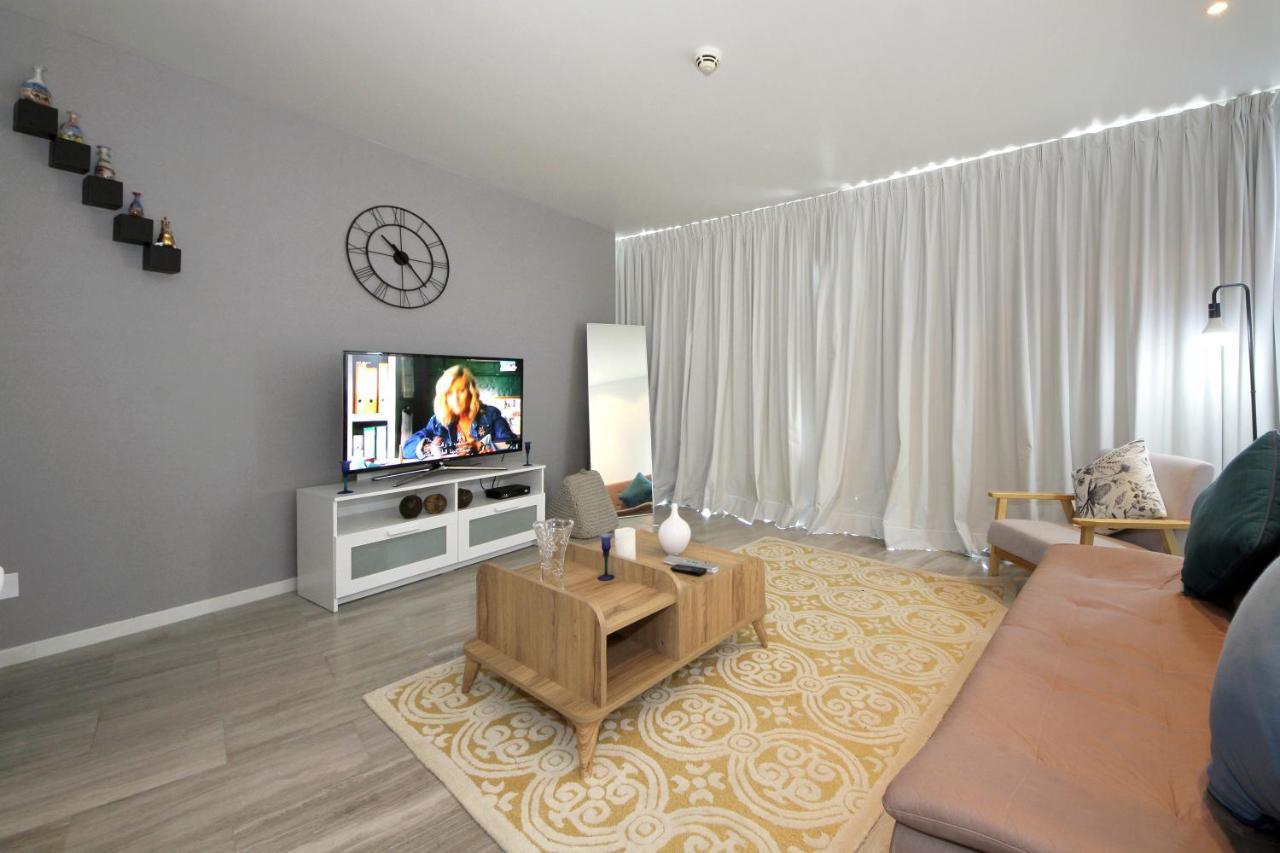 Shh - D1 Tower Apartments Dubai
