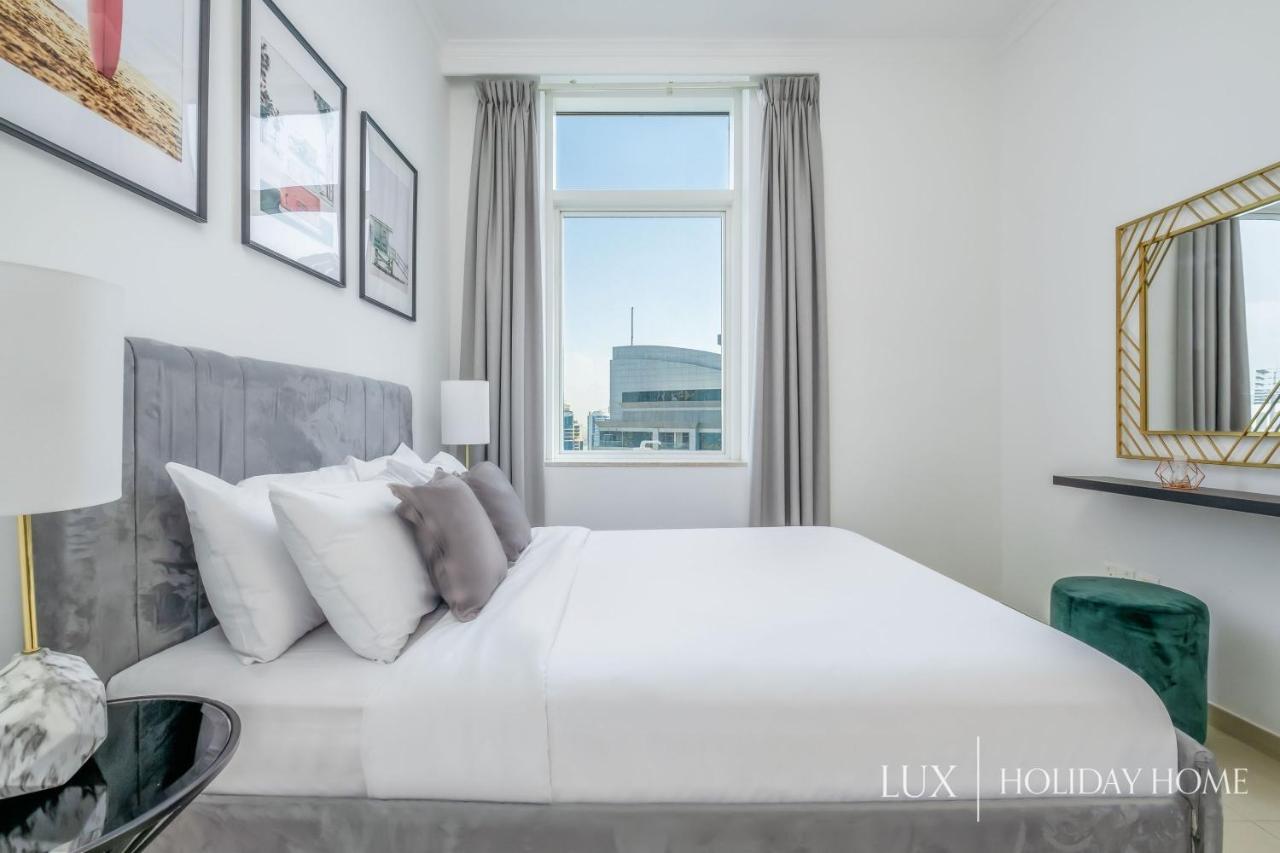 Lux - The Marina Sea View