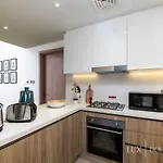 Lux - Contemporary Suite With Full Marina View