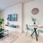 Tranquil Studio At Sky Gardens Difc By Deluxe Holiday Homes