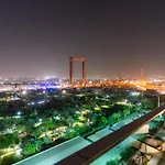 Ultimate Stay - 3 Beds - Scenic Panoramic Views - Right At Metro Station - 5-10Min To Sea, Burj Khalifa, Old Town, Downtown - 15Min From Airport