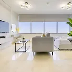 Refreshing Studio At Sky Gardens Difc By Deluxe Holiday Homes