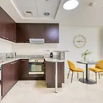 Refreshing Studio At Sky Gardens Difc By Deluxe Holiday Homes