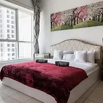 Higuests - Stylish Apartment Near Dubai Harbor