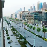 Dream Inn - City Walk Modern & Luxury