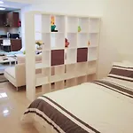 Super Oyo 741 Home Lakeside Residence 917