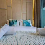 Turquoise - Downtown Dubai 1 Bedroom Apartment Business Bay - Canal View