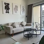 Burj Royale - Luxurious Apartment Near Burj Khalifa & Dubai Mall