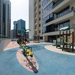 Stunning & Spacious Central 2Bed 2Bath Burj View