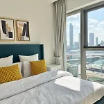 Luxury Apartment Downtown Dubai Mall Burj Khalifa View Free Netflix & Prime Video