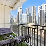 Stunning 1Br Apt Business Bay