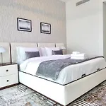 Luxurious 2Br Next To Dubai Mall With Full Burj Khalifa View