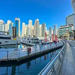 Higuests - High Level Luxury Apartment With Marina Views