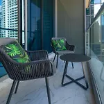Homesgetaway - Contemporary 1 Bedroom Apartment In J One Residence