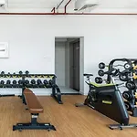 Bright & Cozy, Near Metro & Downtown, Pool, Gym