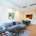 Rh- Modern Comfort & Bright 1Br Near Dubai Mall, City Views