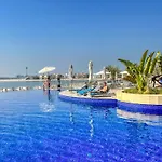 Oceana Luxury 4 Bedroom Apartment With Resort Access And Sea Views By Exclusive Holiday Homes