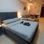 Unwind Above The Clouds, High Floor Gem Near Jbr, Dubai Marina & Dmcc Metro