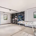 Boutique Studio In Wilton Park Mbr City