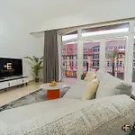 Spacious 2 Bedroom Apartment In Mirdif
