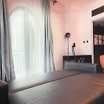 Refreshing Sunset Apartment 5Min Walk To Metro