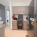 Posh 1Br - High End Furnishings Near Burj Khalifa 606