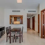 Spacious 1Bdr Apartment I Standpoint Tower I Downtown