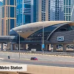 Luxury Escapes - Large Studio In The Heart Of Dubai Marina - West Avenue