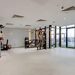 Elegant 2-Br Gem Quick Access Downtown Dubai