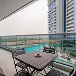 Stunning Large 1 Bed Room Apartment In Elite Business Bay Residence