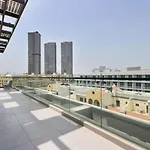 Livbnb - Stay At Signature Livings Penthouse, Jvc