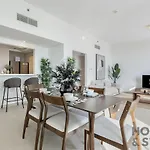Elegant Beachfront Living At Al Bateen